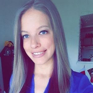 Meet your Posher, Holly